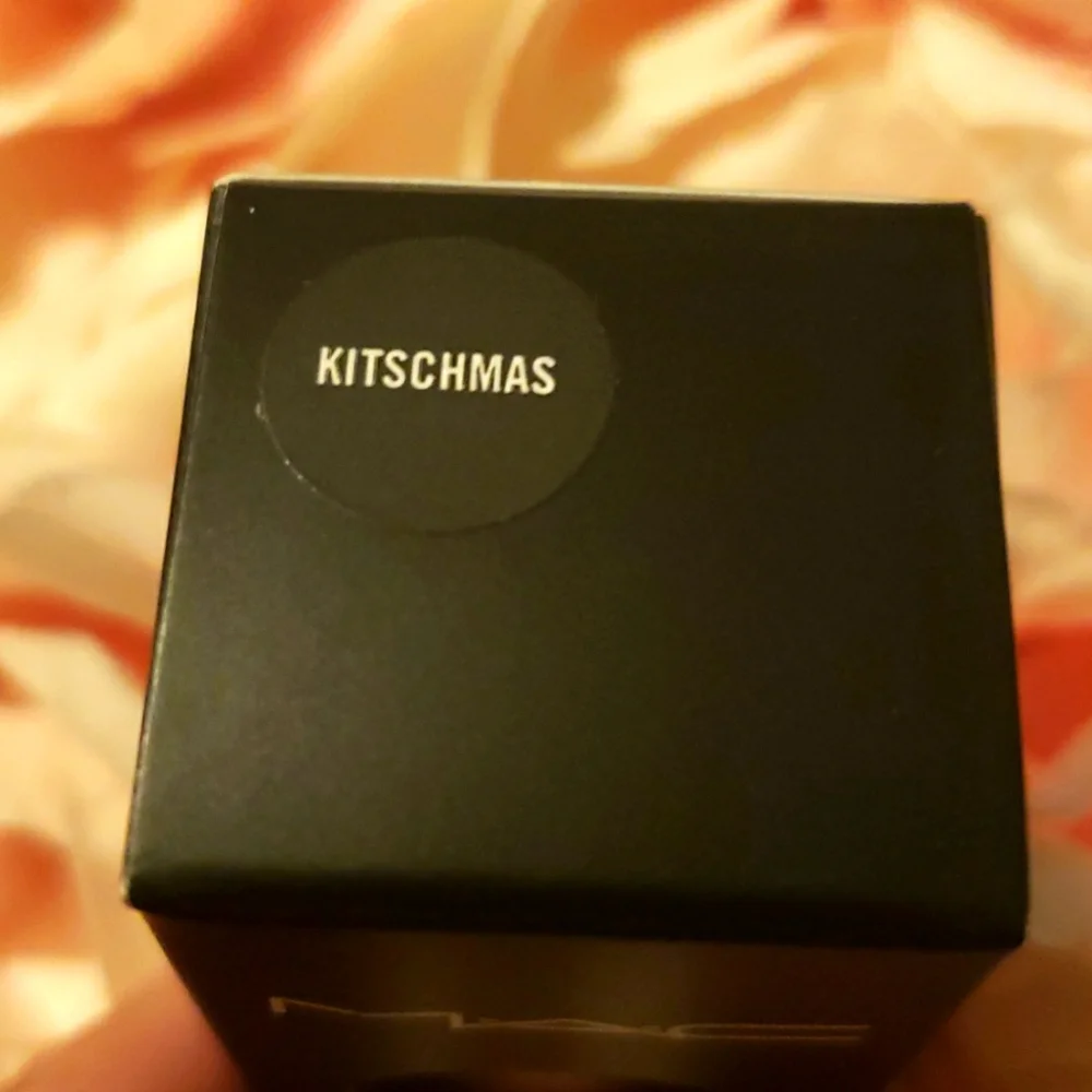 🌟HP🌟🧚‍♀️KITCHMAS MAC Cosmetics DISCONTINUED Loose Pigment NWT